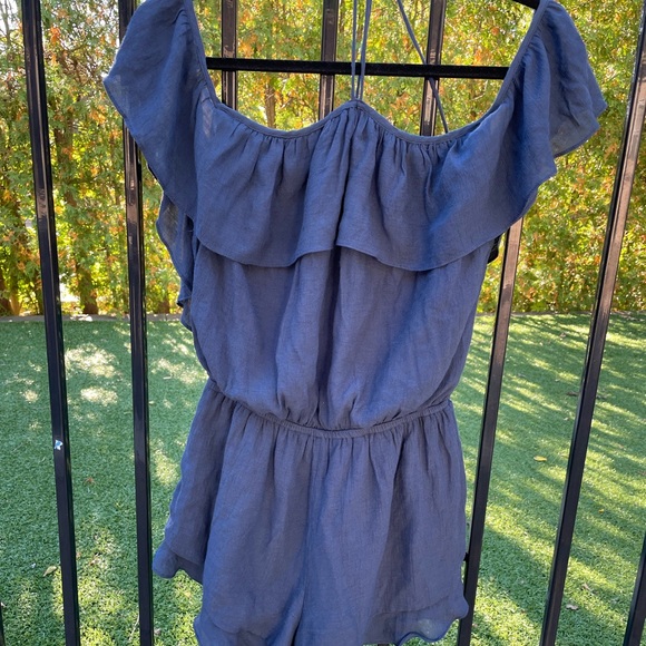 Sexy navy cold shoulder romper - Picture 2 of 5